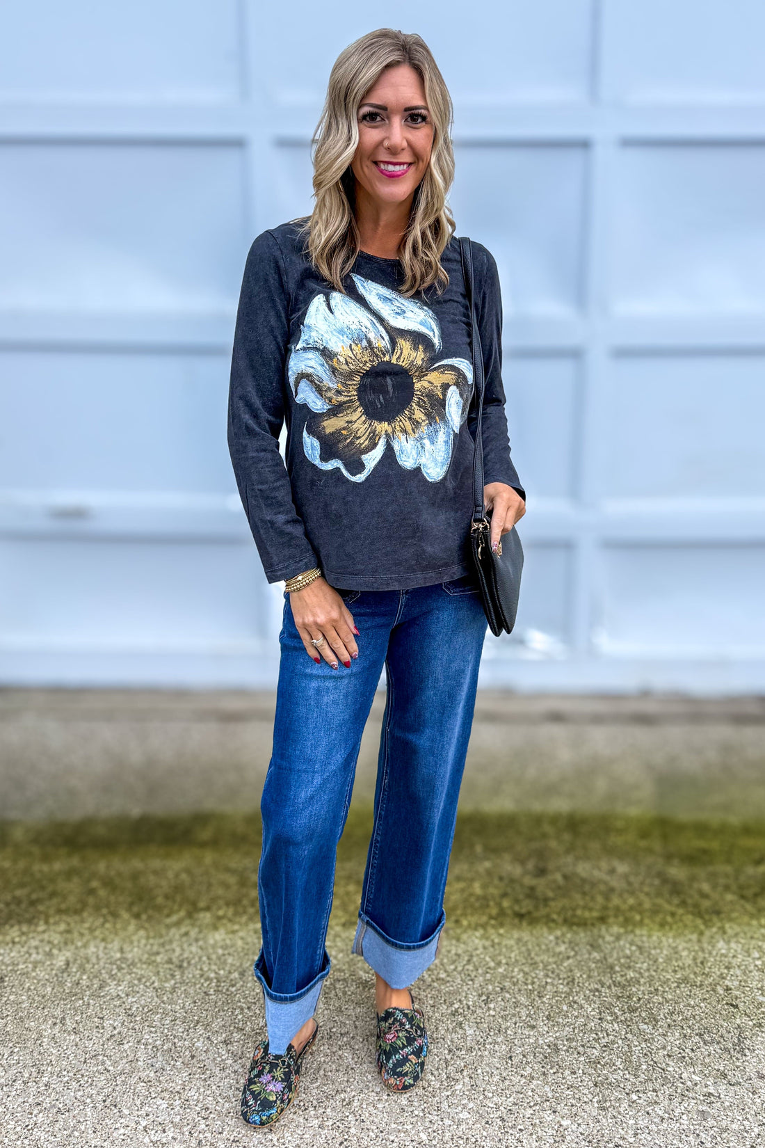 Black Big White Flower Top