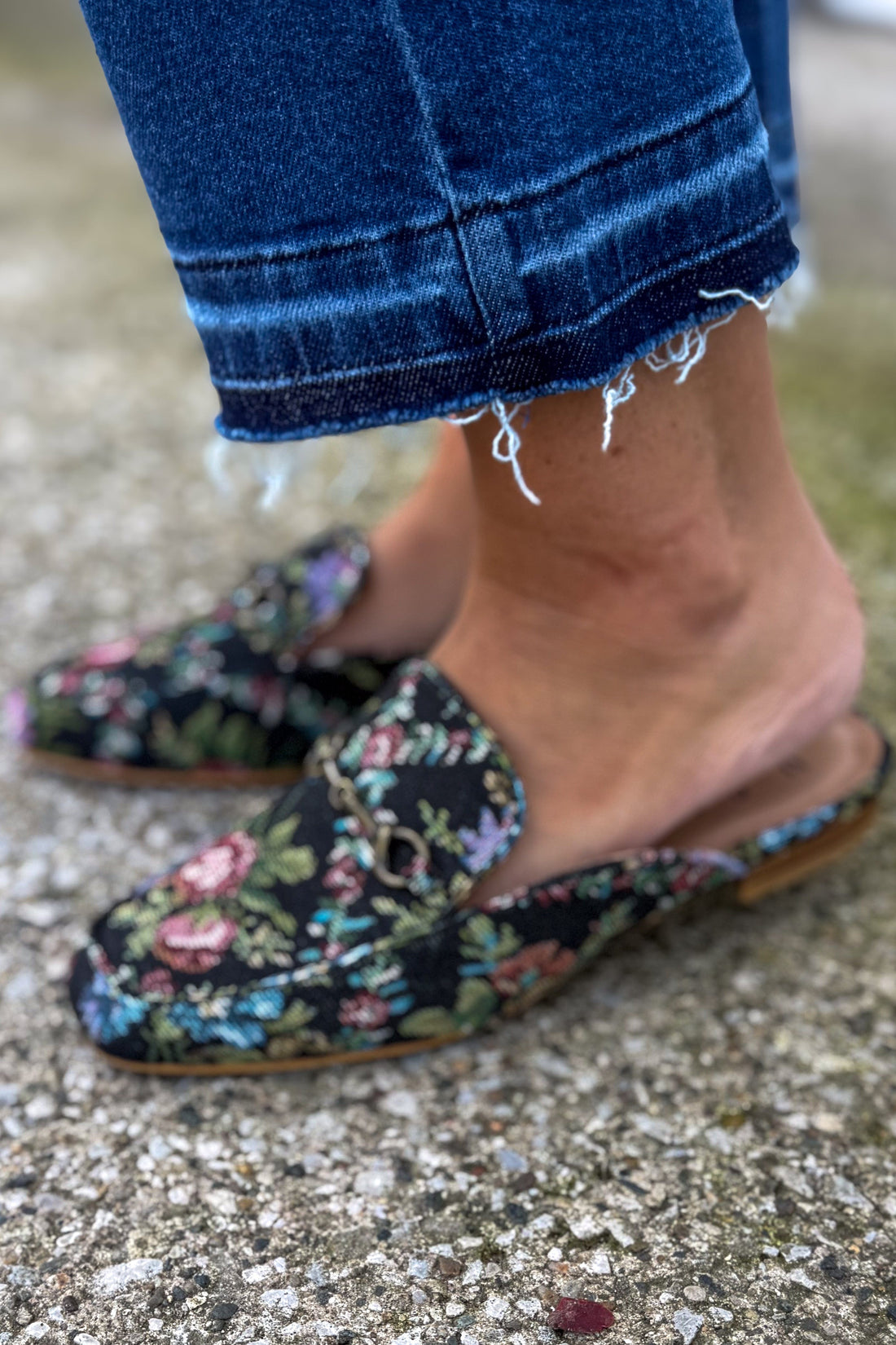 Black Brocade Floral Charmer